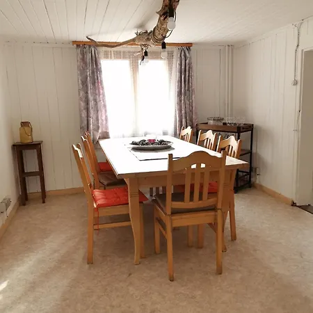 Zum Klettersteig - Kletterwand, Abstellraum Fuer Oder Bikes, Sauna, Kellerbar, Ferienhaus Bürs