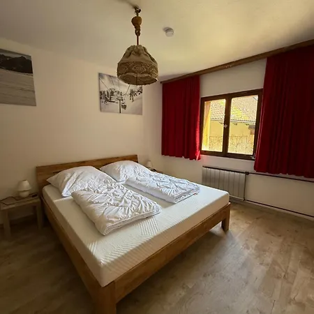 Zum Klettersteig - Kletterwand, Abstellraum Fuer Oder Bikes, Sauna, Kellerbar, *
