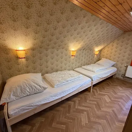 Zum Klettersteig - Kletterwand, Abstellraum Fuer Oder Bikes, Sauna, Kellerbar, Holiday home