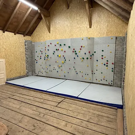 Zum Klettersteig - Kletterwand, Abstellraum Fuer Oder Bikes, Sauna, Kellerbar, Bürs