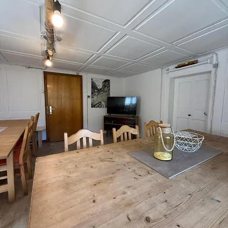 Zum Klettersteig - Kletterwand, Abstellraum Fuer Oder Bikes, Sauna, Kellerbar, * Burs