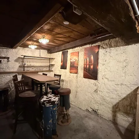 Zum Klettersteig - Kletterwand, Abstellraum Fuer Oder Bikes, Sauna, Kellerbar, Holiday home Burs