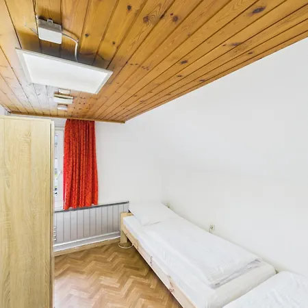 Holiday home Zum Klettersteig - Kletterwand, Abstellraum Fuer Oder Bikes, Sauna, Kellerbar,